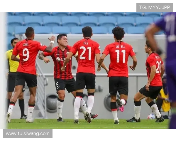 上港与横滨激战正酣精彩直播尽在眼前不容错过